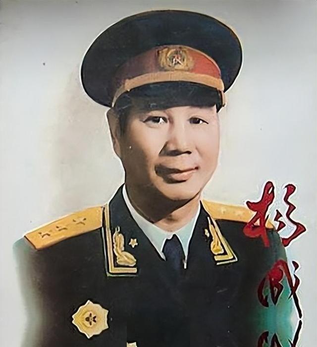 1947年，解放军久攻不下狮脑山，一到夜里，山上还传来小孩哭声，侦察兵冒险摸上山