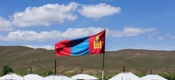 中国要注意外蒙古崩溃大逃亡控制边境，中国对待外蒙古不要心态善，看看外蒙古人对待中