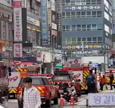 “我现在无法呼吸”韩国年轻人高杠杆梭哈，现在只能退掉全租房搬进了格子间，每天吃能