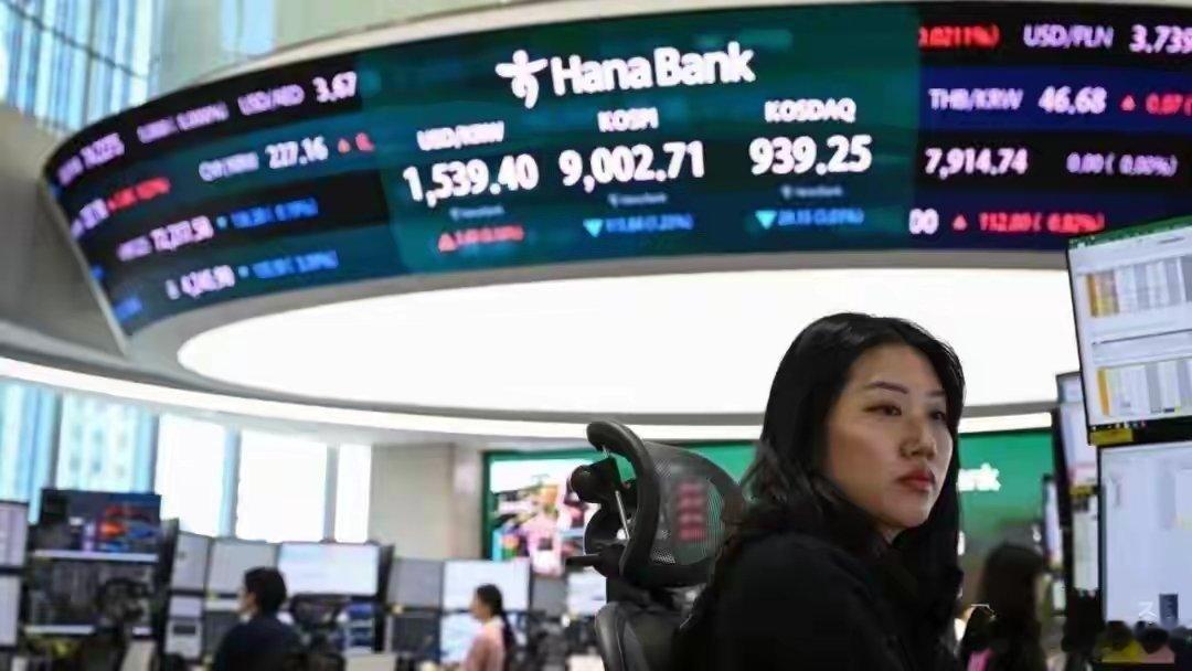 5千万韩国人惨遭收割，30年前明明吃过大亏，还是一点不长记性时隔30年，前所未有