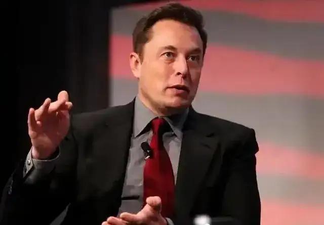 马斯克这话不是第一次甩出来，2022年他就在X上转过日本人口数据，原话是“出生率