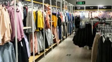 为什么唯独在中国，电商彻底碾压了实体店？我给你举个例子你就明白了，同样一件东西，