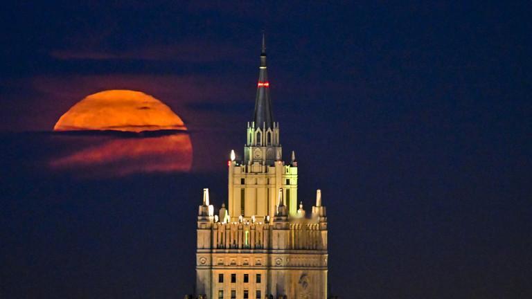 比利时国防部长西奥·弗兰肯日前接受《德摩根报》专访时称,即便北约向乌克兰提供远程