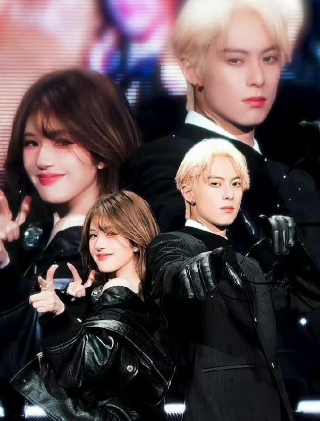 棣欣引力又破大防了王鹤棣演唱会邀请赵露思也就算了，两人还发了共创，现在连大爆角