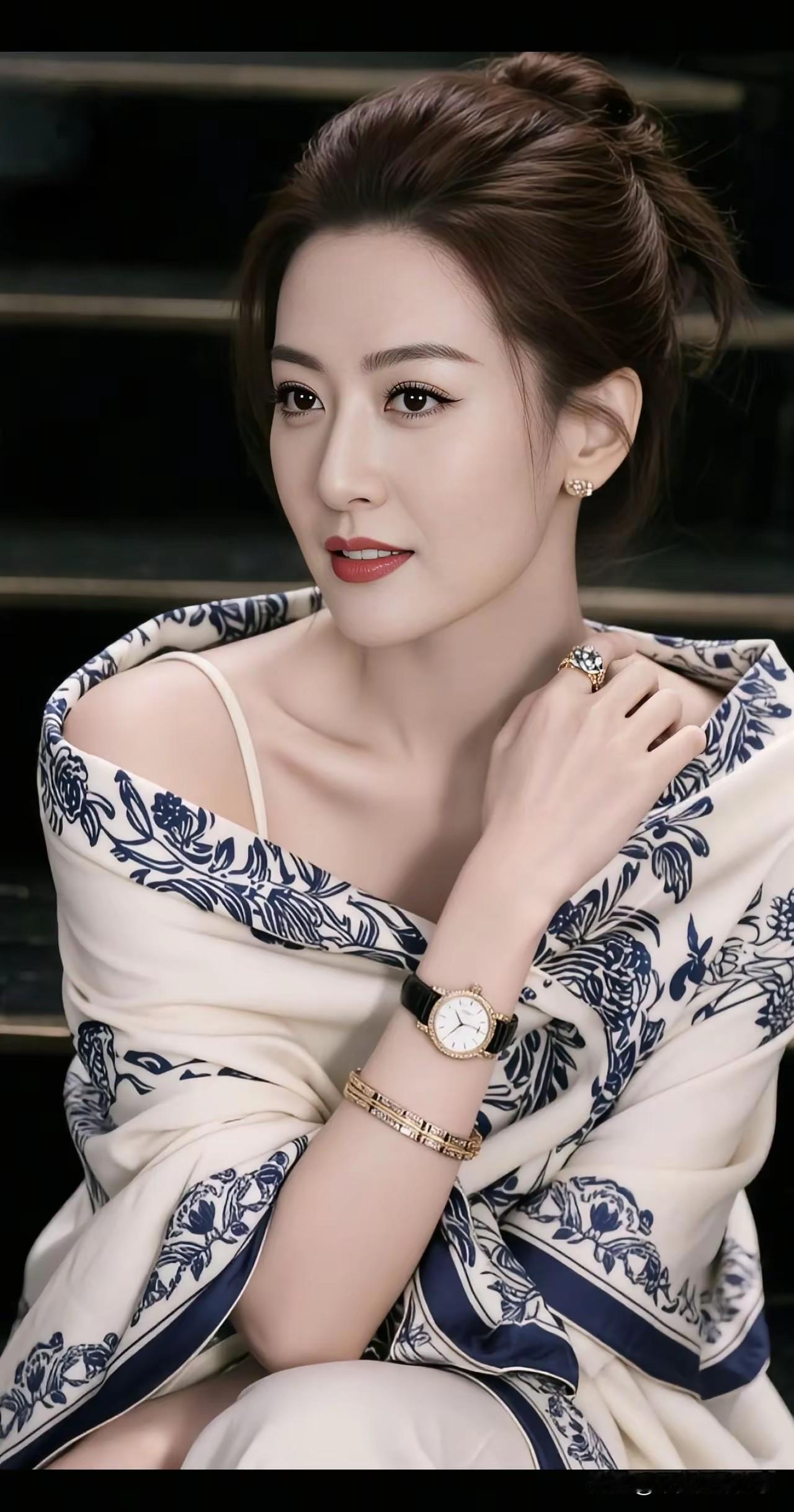 国泰民安照！人与人相处，靠的是什么上联:红日照江山，真心期待下联国泰民安大