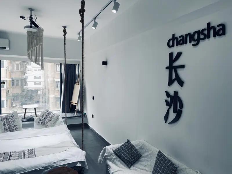 长沙按摩店“隐私门”事件：顾客权益被忽视，行业亟需反思！近日，湖南长沙发生了