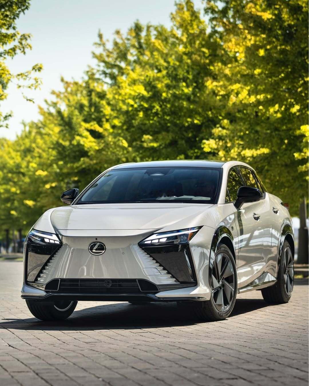 花30万买雷克萨斯RZ，是智商税还是被低估？