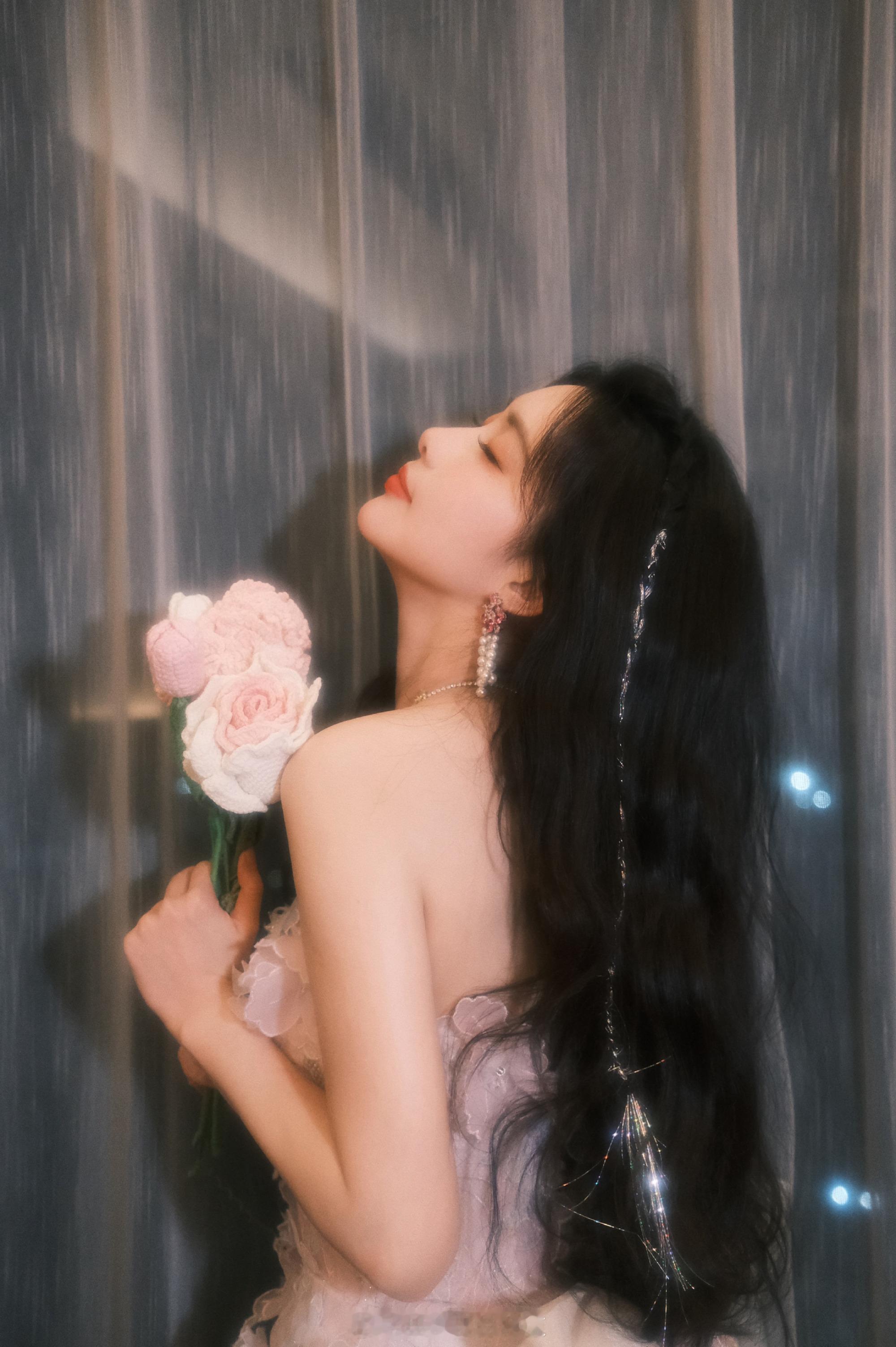 孟子义鲜花美人