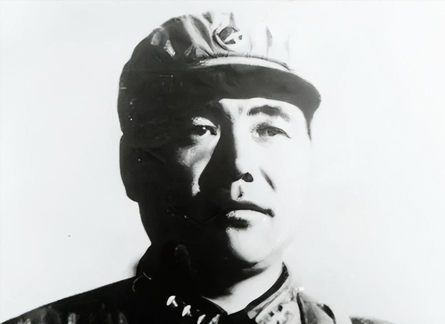1967年，战斗英雄郭兴福，含泪掐死两子一女，随后与妻子一起割腕，结果没有成功，