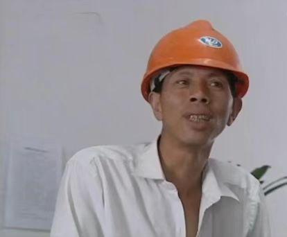 🌞1987年，一浙江男子在工地上受伤，丧失了性功能，不久后妻子就失踪了，他