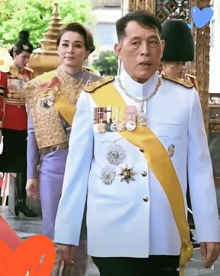 就在刚才，有的说泰王一动就有人猜柬埔寨要遭殃，其实好多说法都是瞎传。柬埔