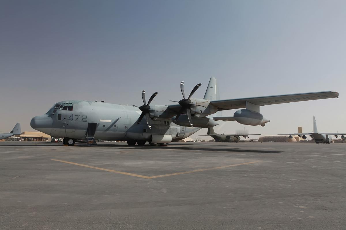每天认识一件兵器KC-130“大力神”空中加油机/运输机KC-130是美国海军