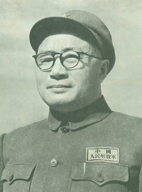 1969年，许世友用一桌野味宴请刘伯承。刘伯承见菜问道：“这么一桌美味，要花不少