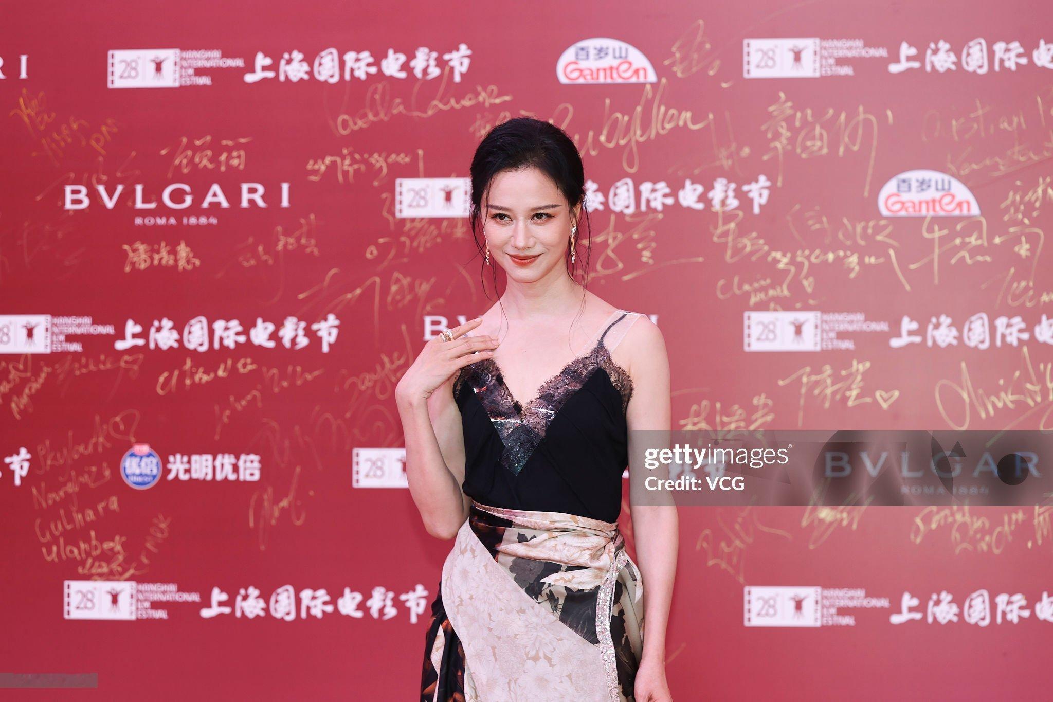 从前怎么没有发现倪虹洁这么美！太会穿了