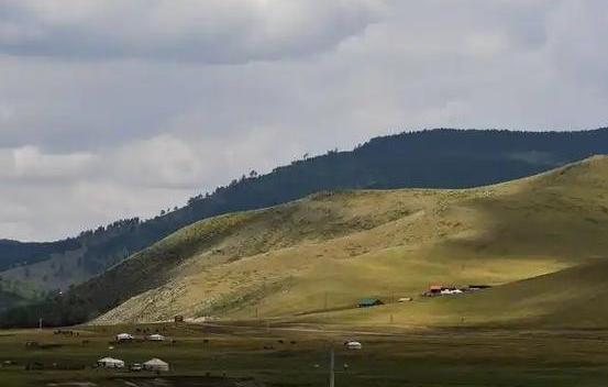 现在看来，不让蒙古国借道是对的！蒙现在很痛苦很难受，因为没有陆路和出海口。它想过