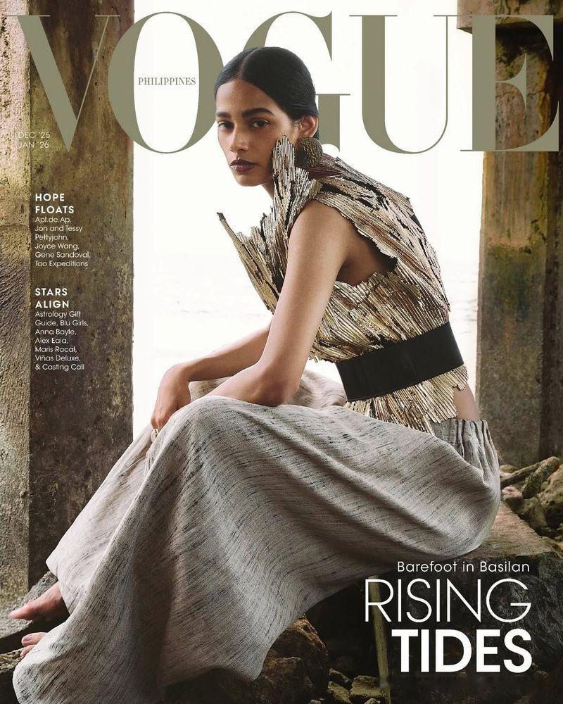 模特Suganya登上菲律宾版《VOGUE》25年12月&26年1月刊封面，演绎