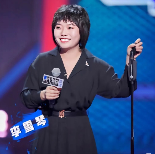 李雪琴，给所有人提了一个醒，多读书是真的有用的！她是演脱口秀被观众熟