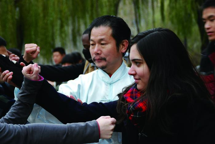 英雄山东麓访“拳承”！雨后清晨，英雄山东麓，春寒料峭。从山脚步行至“济南形意拳传