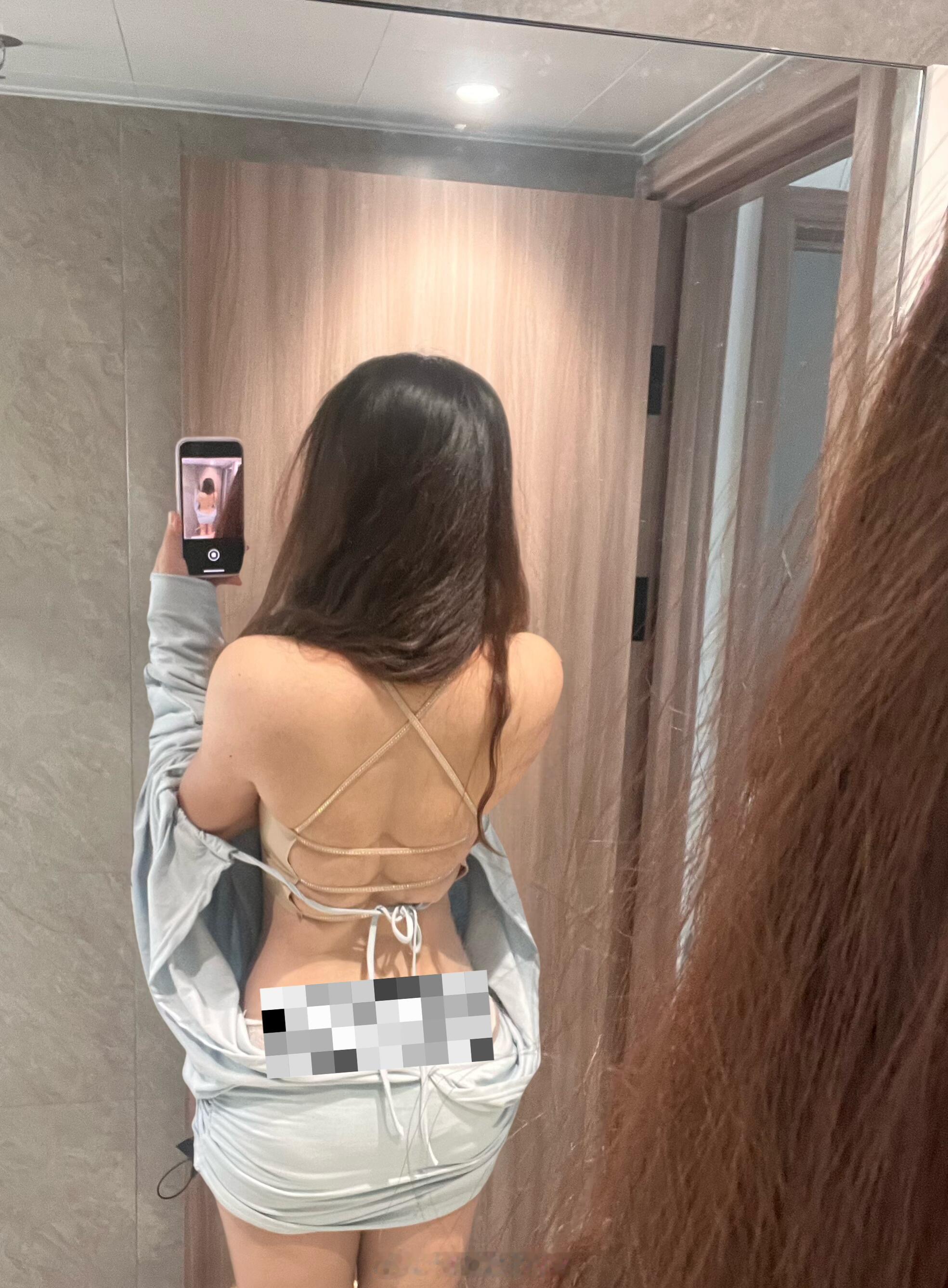 这个美背也太隐形了！！！！|||做了一件带钻➕粉底液色的美背之前我还一味夸它带钻