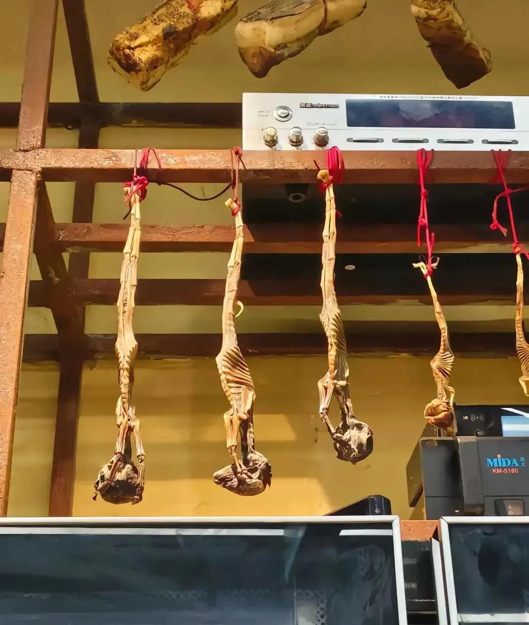 徐州烧烤店发现的，这是啥？
