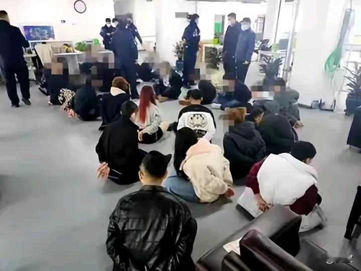 韩国怒发“金融斩首行动”最近,韩国政府对柬埔寨跨国诈骗犯罪的严重升级作出了强