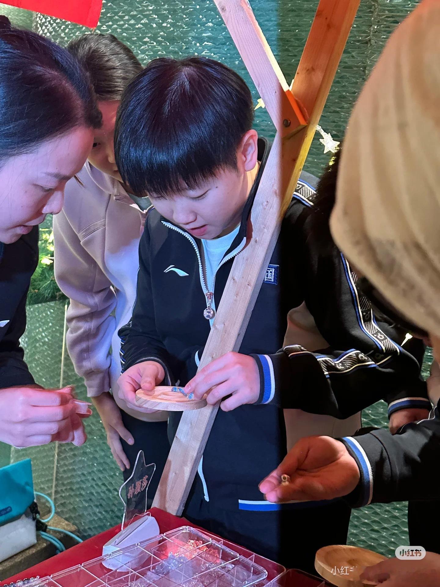 好可爱小莎串手链