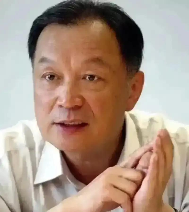 温铁军怒斥：美国撕掉中国两层皮，国内竟有人甘当卑微走卒！