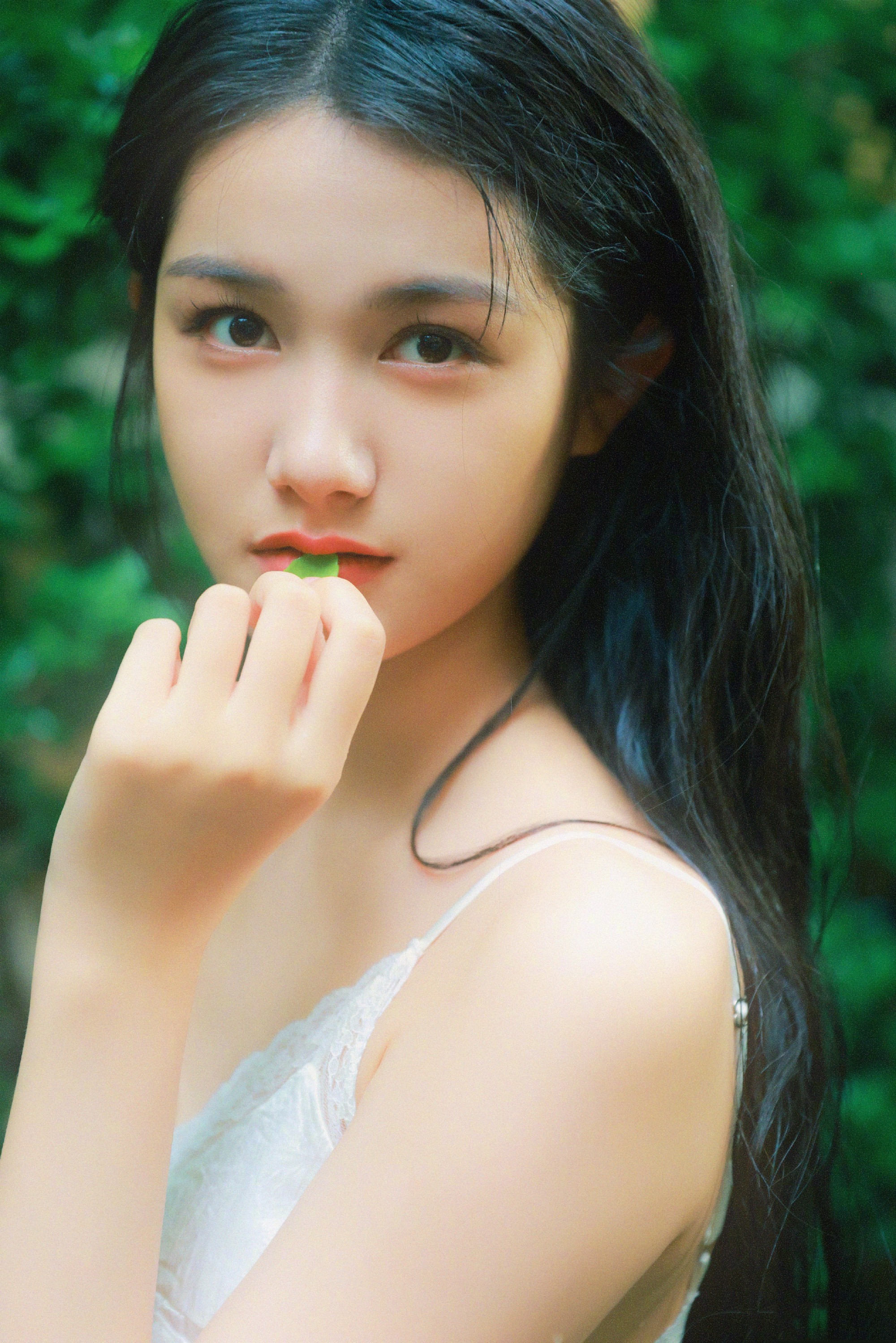 张籽沐少女写真，麻花辫吊带裙，纯白唯美​​​