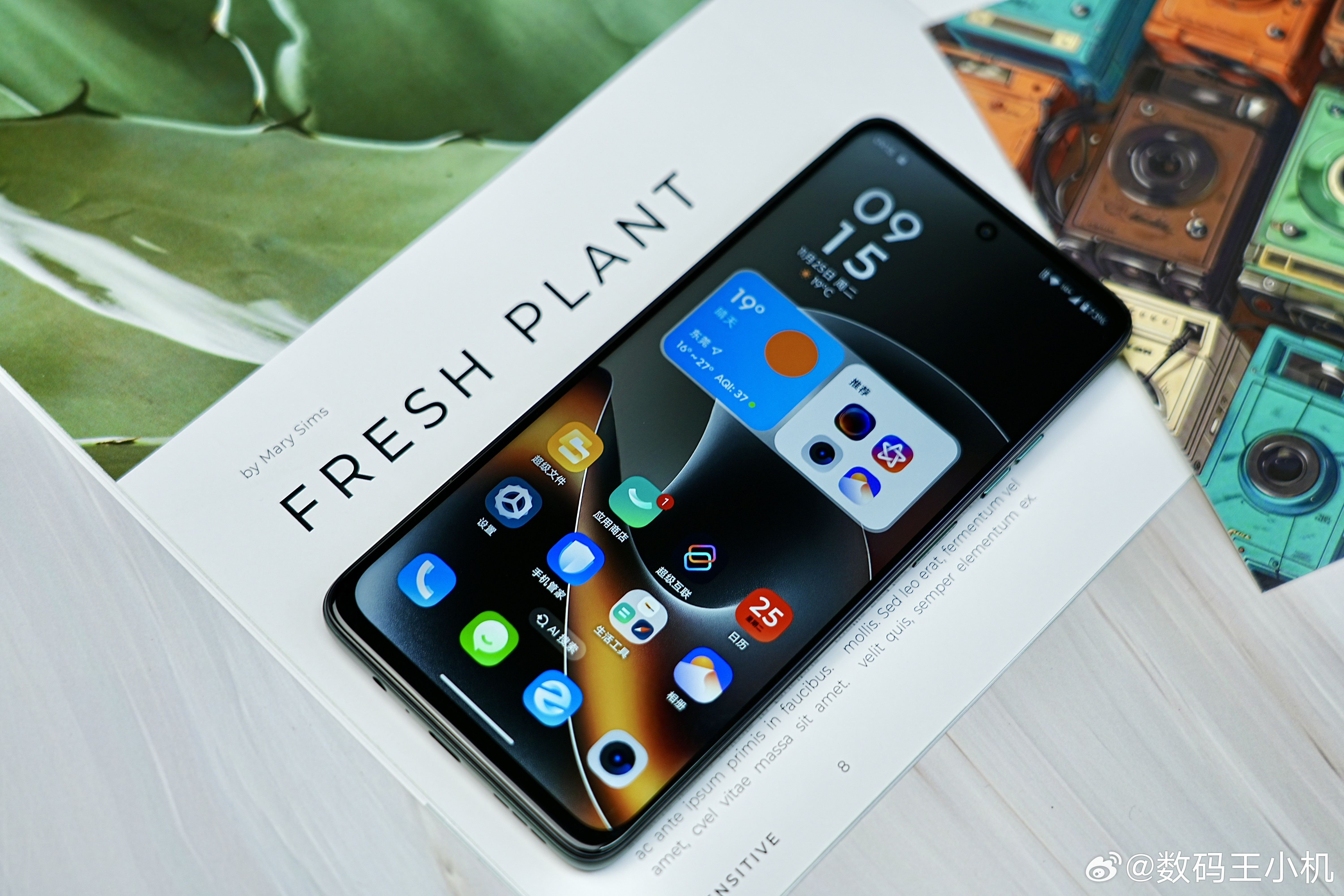 作为moto史上最强LCD屏手机，motog100不仅在性能、屏幕、影像、续航