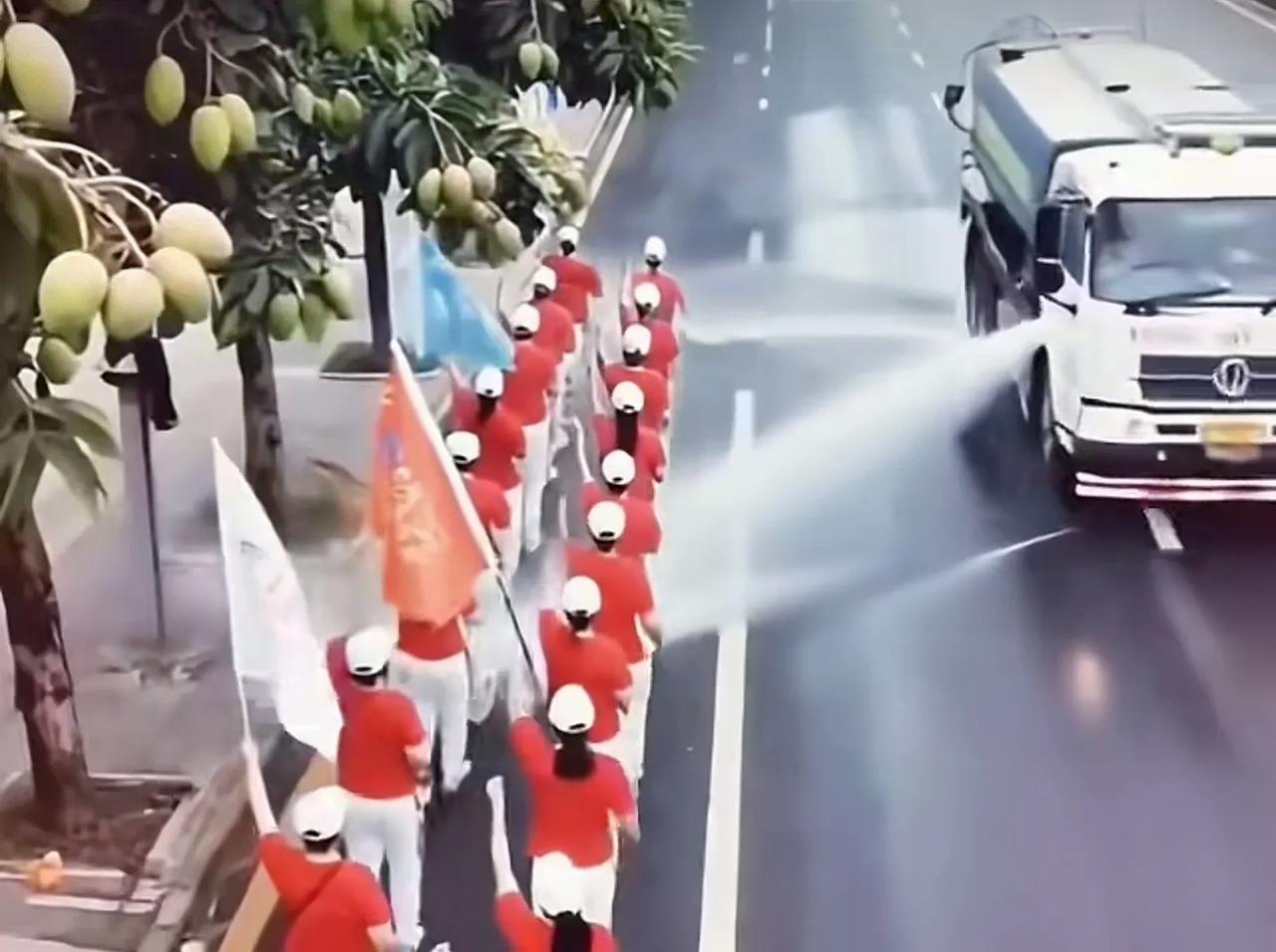 网民都会觉得非常快乐。
