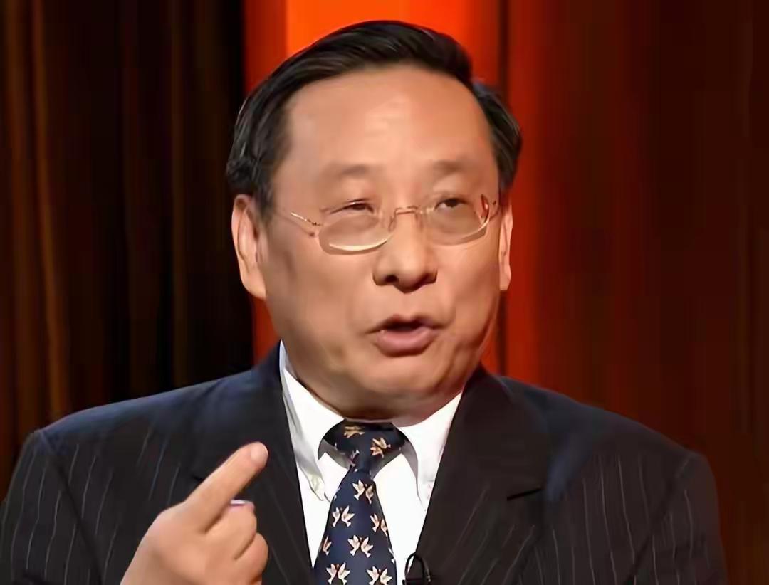 高志凯警示柬埔寨——要站稳脚跟，否则将沦为他国棋子♟️他称：柬埔寨面临诸多