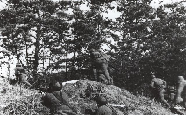 1950年2月6日，国民党师长孙进贤及数千残部，被四百多解放军包围在元江附近。孙