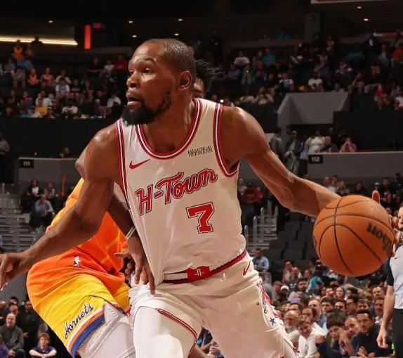 乌度卡被打服了！！2月20号NBA常规赛，火箭客场105-101险胜黄蜂，赢