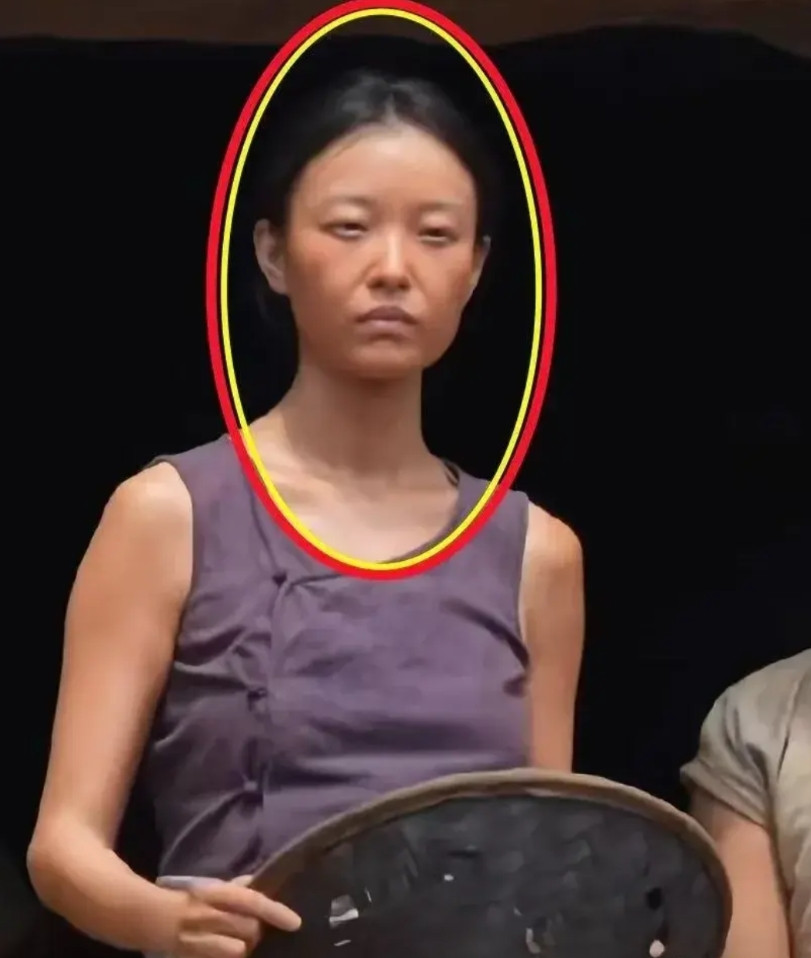 原来明星的硬照都是假的这是倪妮素颜的样子你能相信这是大美女倪妮吗？卸了妆居