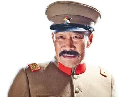 1913年，张作霖母亲去世，按照当地风俗，应该守孝5天，可是第三天的时候，就有一