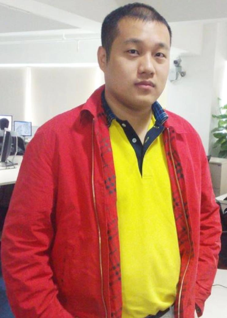 游戏公司“多益网络”创始人徐波，自称“中国首父”，宣称不结婚只生仔以振兴民族。近