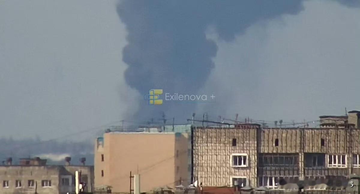 乌克兰军队正利用俄罗斯防空力量捉襟见肘的弱点，对俄罗斯石油基础设施和军事目标发动