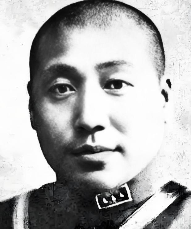 1930年，苏北巨匪马玉仁率三千人马踏平沙沟镇，烧杀抢掠，镇上最大的杂货店被洗劫