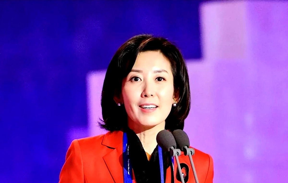 李在明团队有猛人话说李在明那边厉害了！有个叫安贵玲的，能