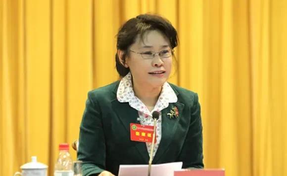 张海迪，一个时代身残志坚的女性楷模，80年代青年学习的榜样。令人庆幸的是，她坚强