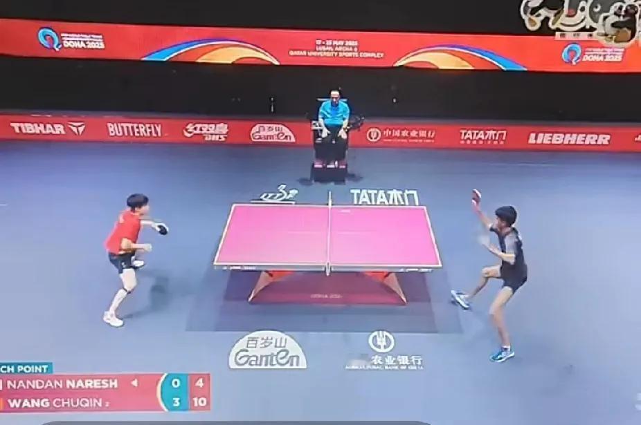 王楚钦4-0碾压纳雷什，世锦赛首战告捷！在体育赛事中，总有一些瞬间能让我们