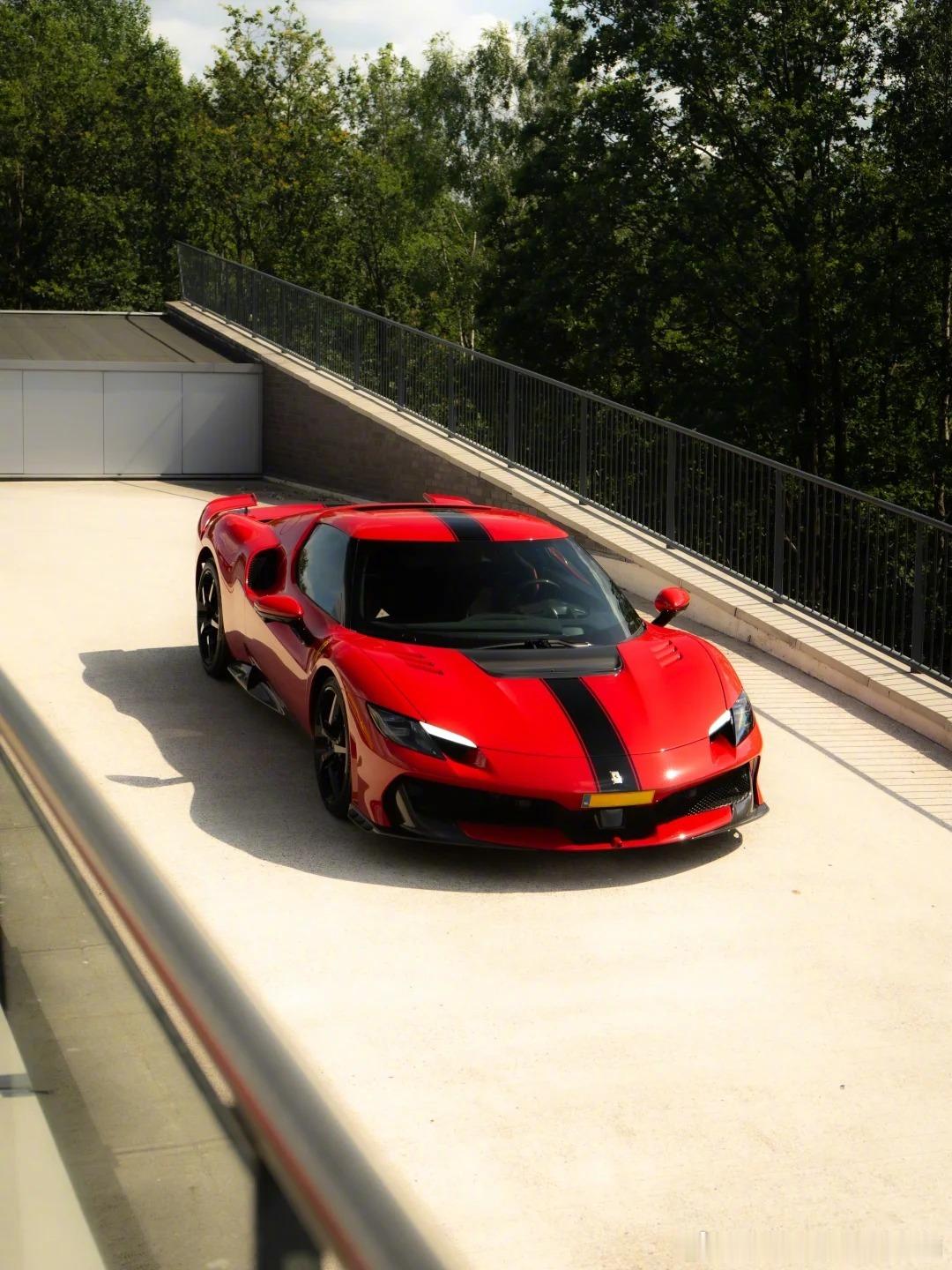 红色的法拉利296Speciale，能让你一眼沦陷吗？