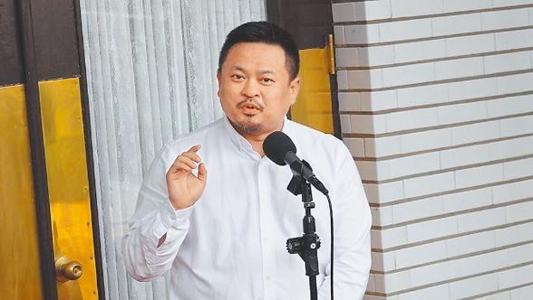 落地南京！民进党籍代表赴大陆参会，大陆释放明确善意！9月20日晚，一架中国东