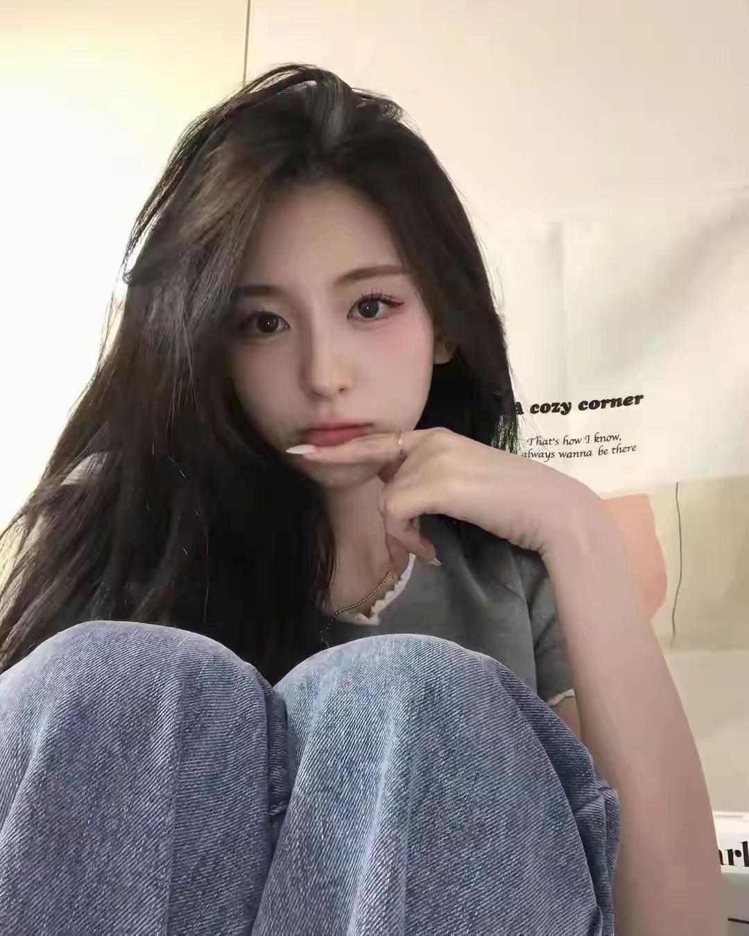 慵懒午后，宅家自拍的美好时光🌟宅家自拍休闲时光自拍居家自拍