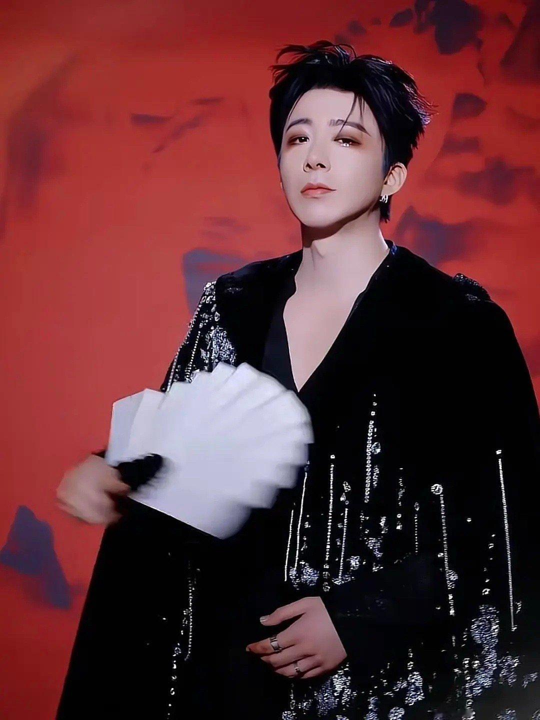 刘宇宁眼睛不好看，为啥每次妆造还突出眼妆​​​