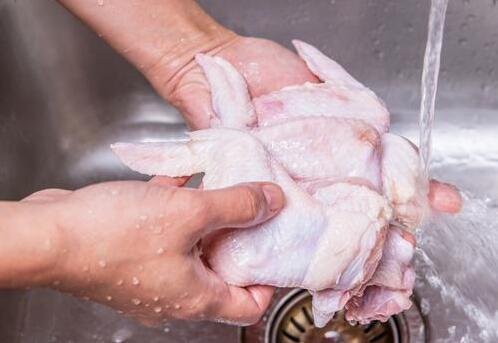 生肉这样洗越洗越脏? 教你如何正确洗生肉