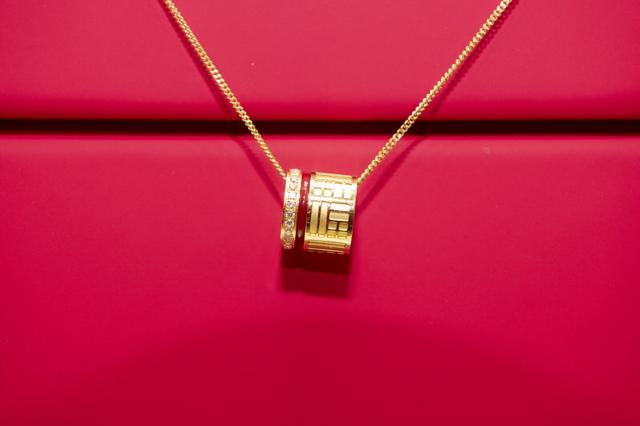 金价突破4500美元！普通人现在还能