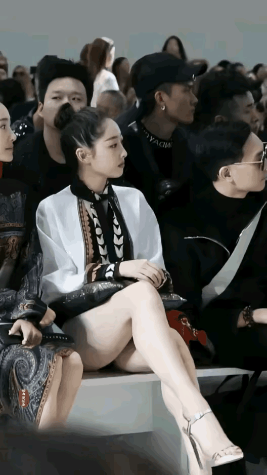 明星就是明星，这气质一般人还是比不了[捂脸哭][捂脸哭][捂脸哭]