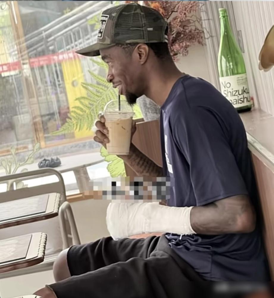 杜锋朱芳雨全撤了，广东男篮这一手，玩的是真狠。这事其实8月24日就定了：陈浩峰当总经理，朱芳雨改任荣