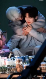 短剧从哪找来这么像的三张脸看到短剧里这一家三口的脸，我满脑子都是“这也太像了吧